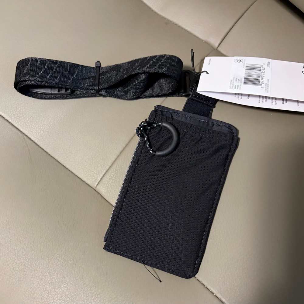 BNWT NIKE TECH STATEMENT ZIP WALLET LANYARD BLACK CARD HOLDER - Picture 6 of 14